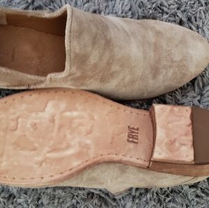 NWOT Frye Ankle Booties